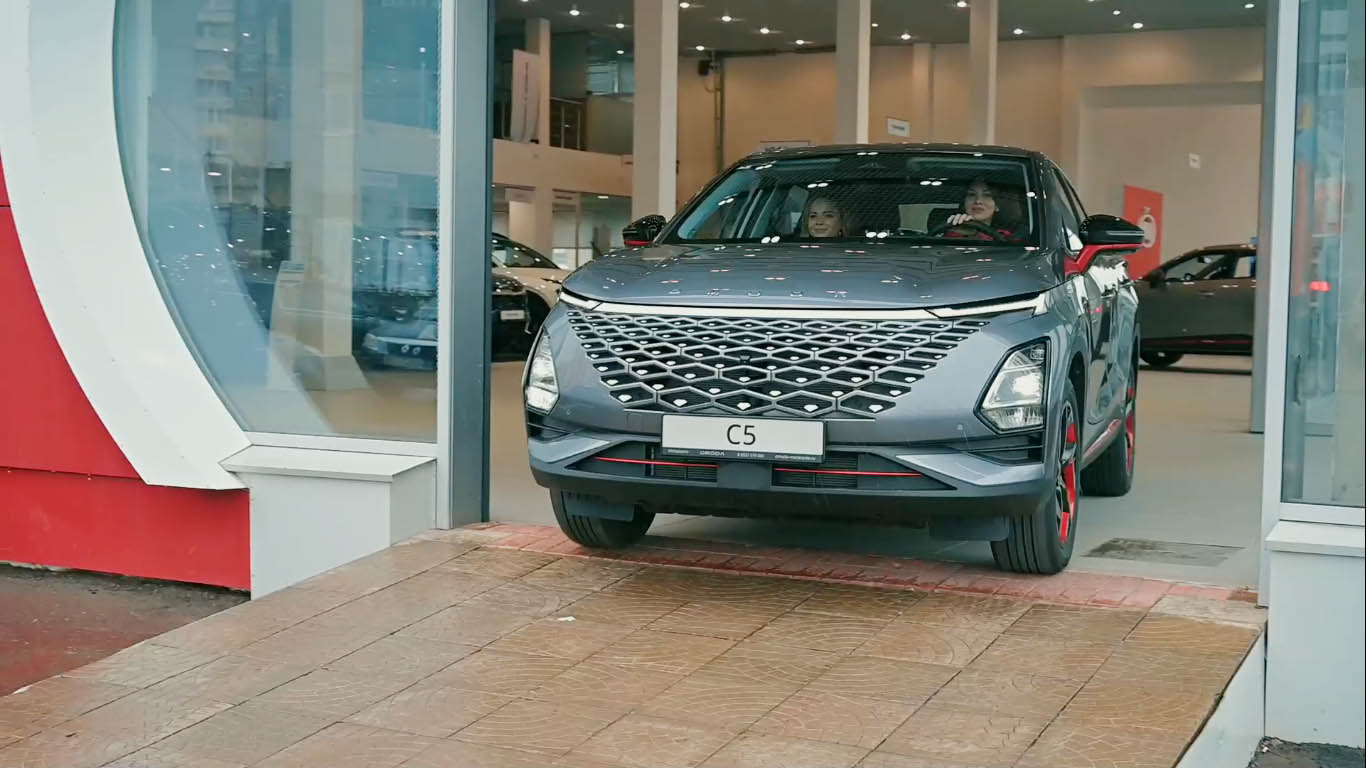 Открыта запись тест-драйв OMODA С5 с полным приводом