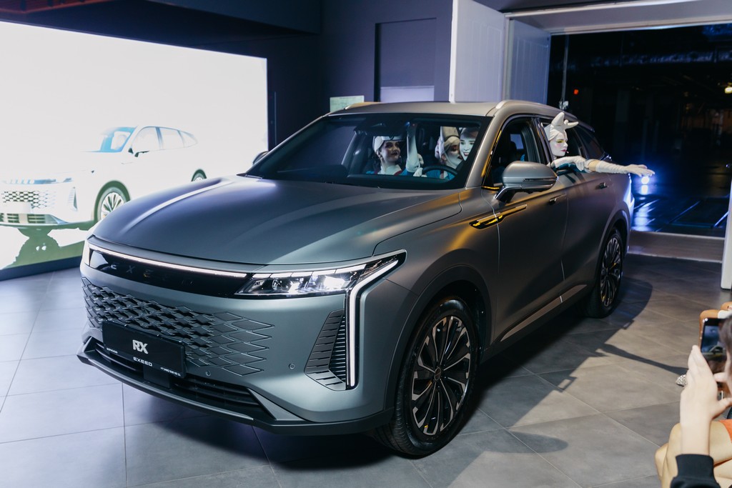 В EXEED БорисХоф состоялась яркая арт-презентация нового EXEED RX