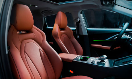 Особенности дизайна внутреннего интерьера автомобиля OMODA