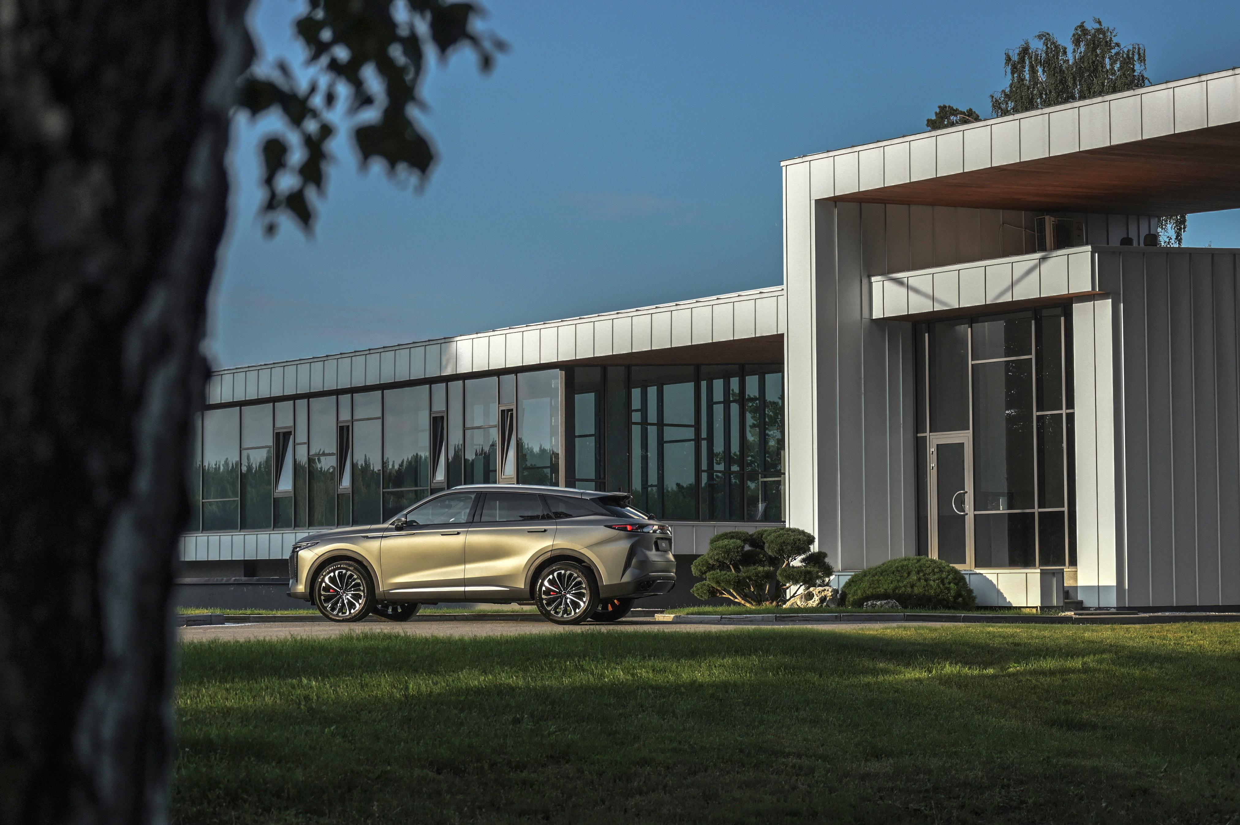 EXEED совместно с художниками создаст арт-объект на ярмарке современного искусства Cosmoscow