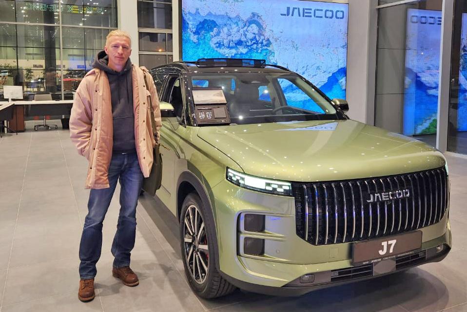 Выдача 1 автомобиля JAECOO J7