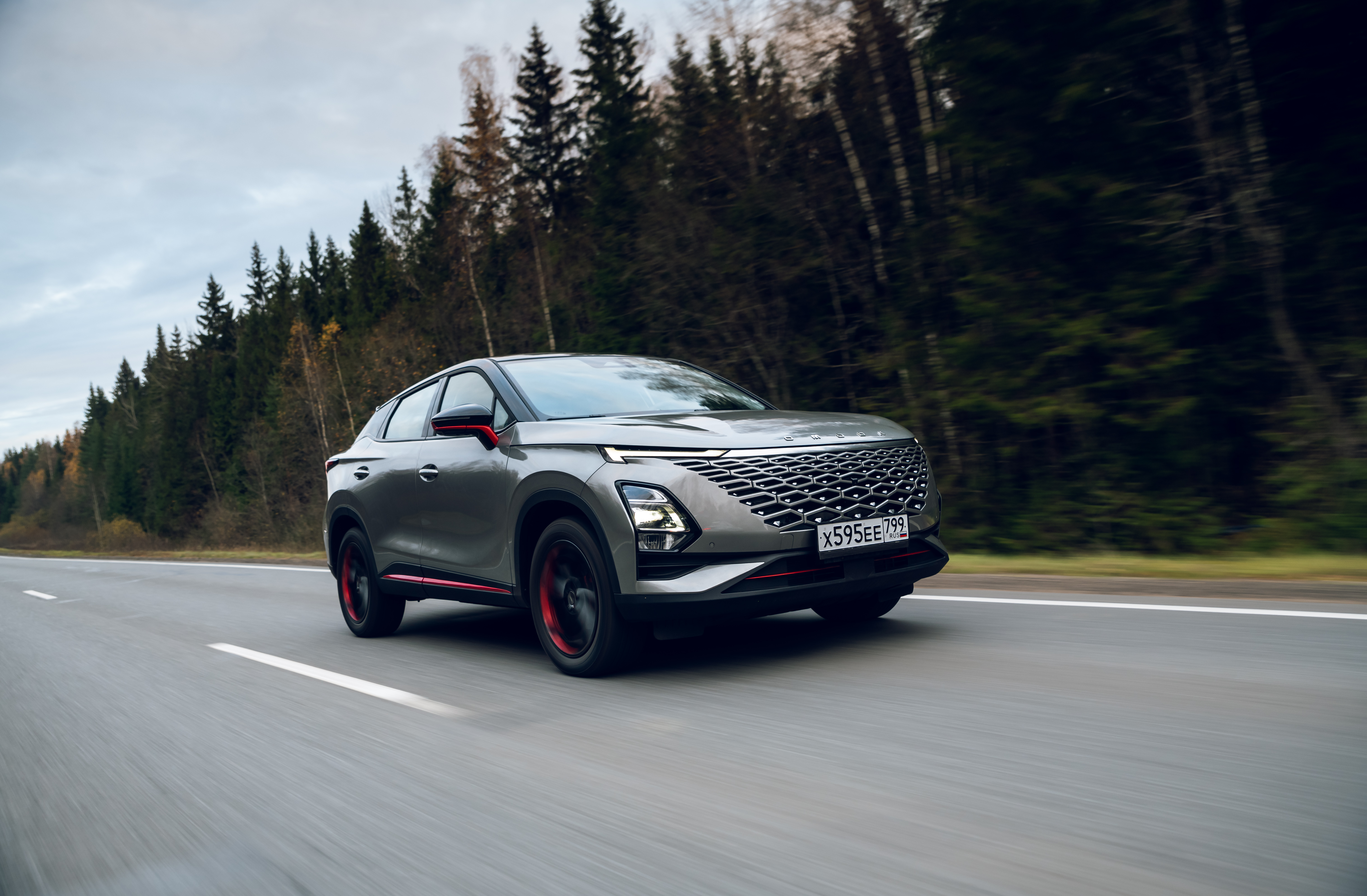 Фастбэк-кроссовер OMODA C5 третий месяц подряд входит в топ-3 самых продаваемых китайских автомобилей в России 