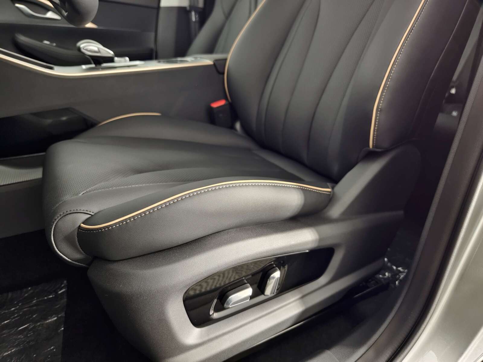 OMODA_C5_Lifestyle_safety3