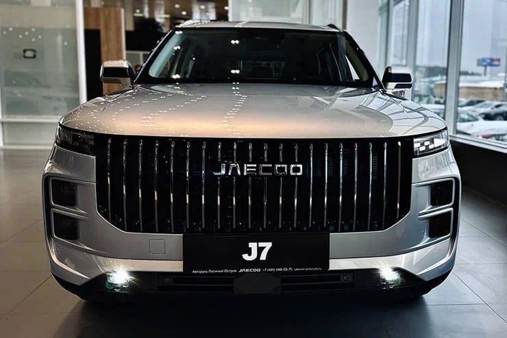 J7. Комфортный кроссовер для семьи