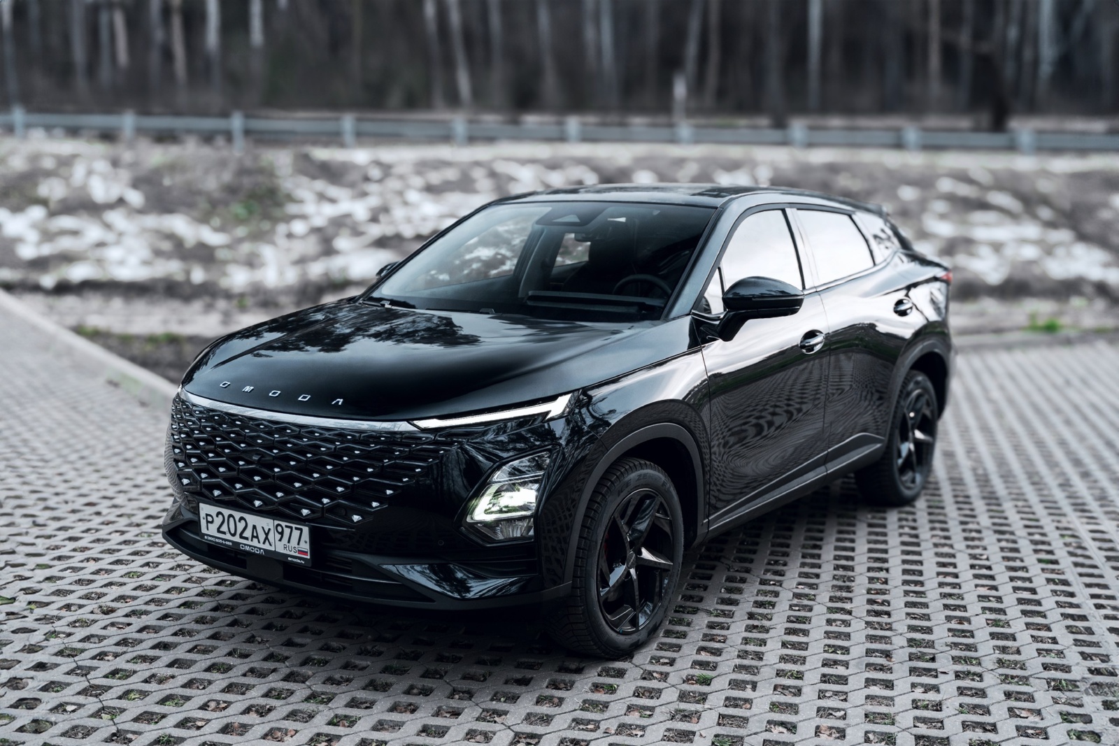 OMODA C5: суперчерный бриллиант на колесах