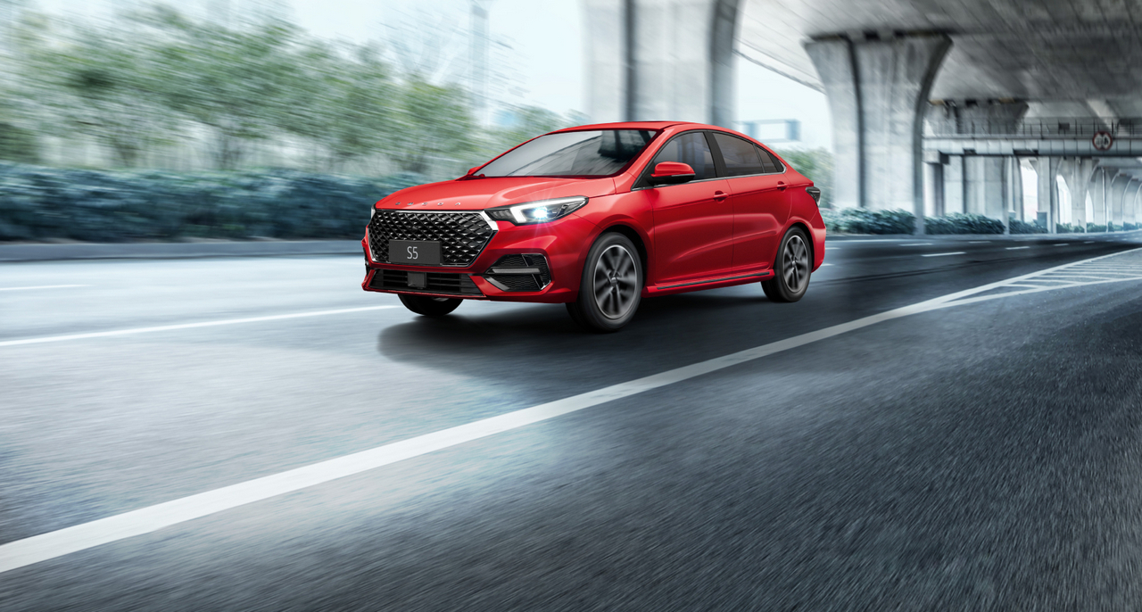 Лимитированная серия: OMODA C5 в огненном красном цвете согревает сердца