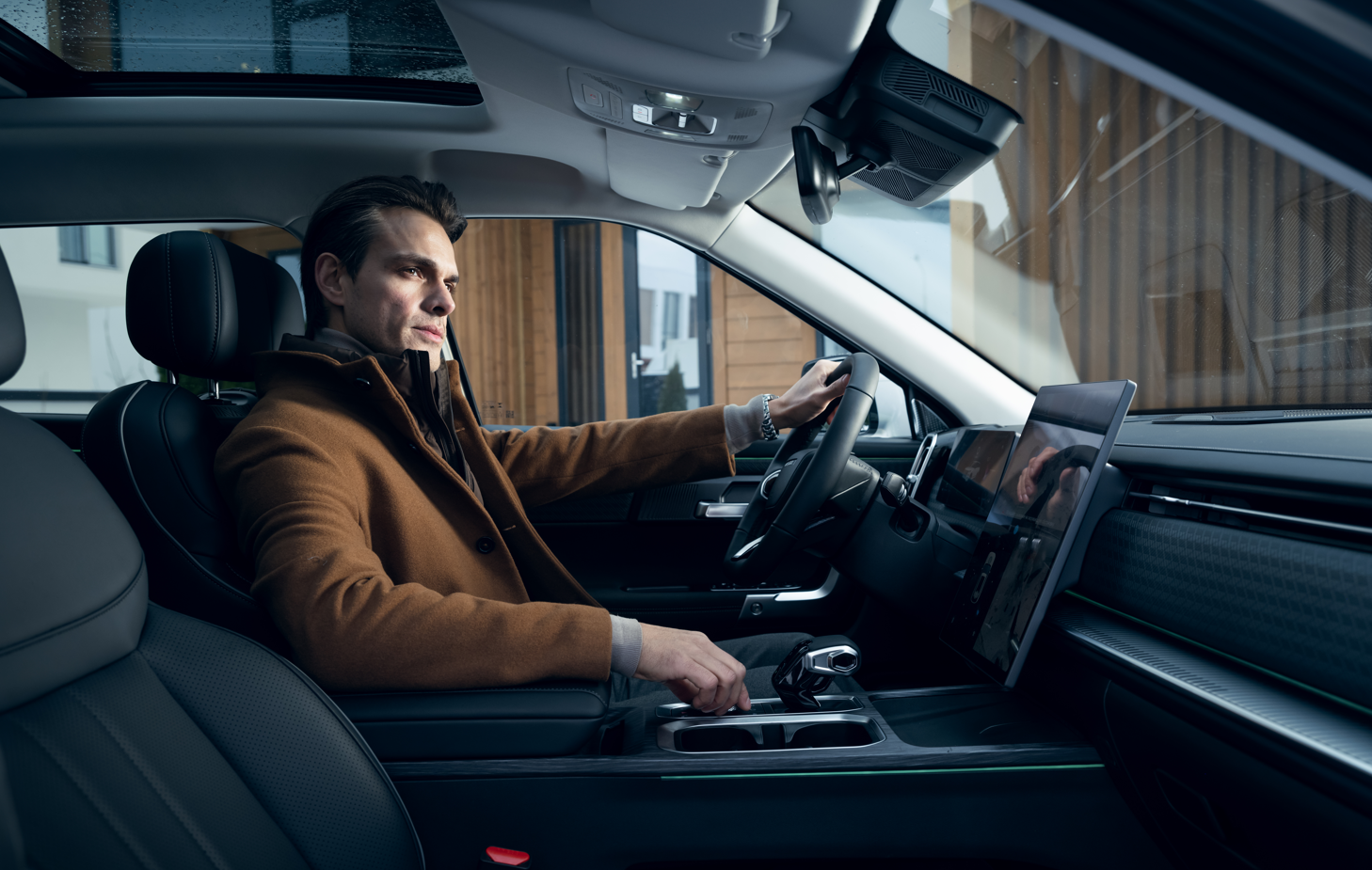 Ощутите технологичный дизайн нового JAECOO J7