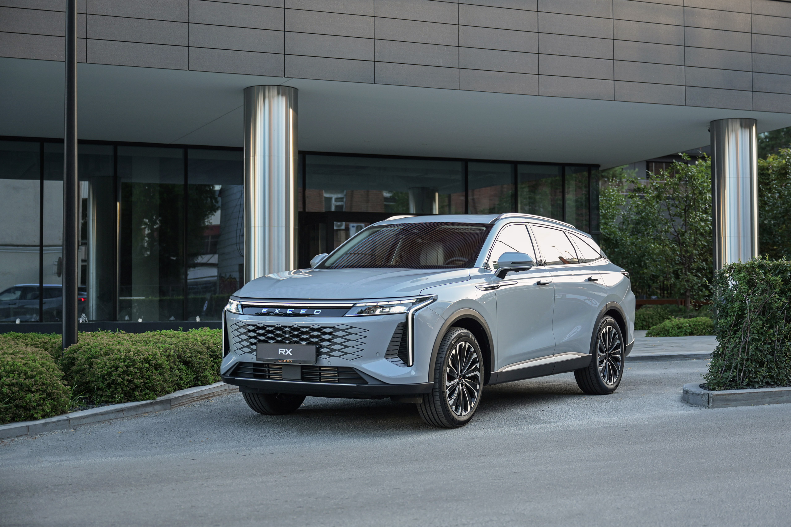 EXEED RX стал первым в номинации «Новые современные авто» по версии «Авто Года»