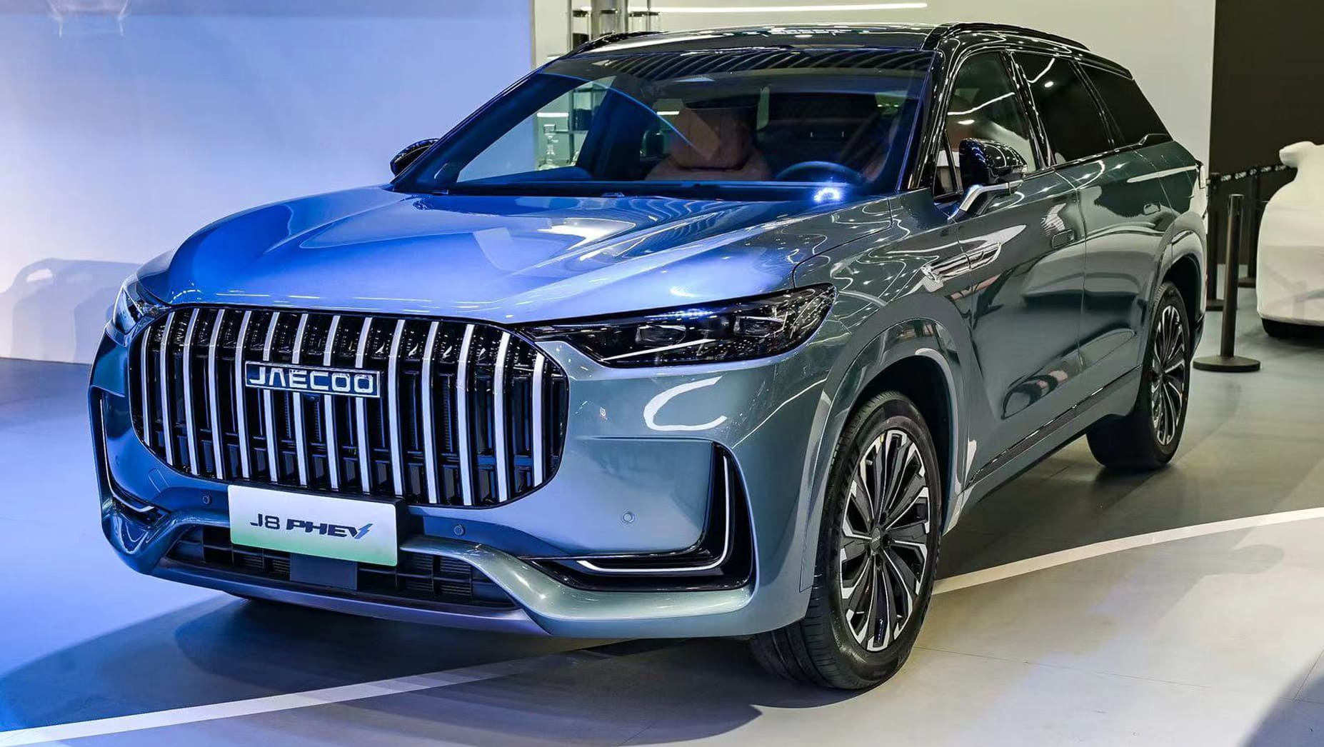 На Пекинском международном автосалоне состоялся дебют гибридных моделей JAECOO