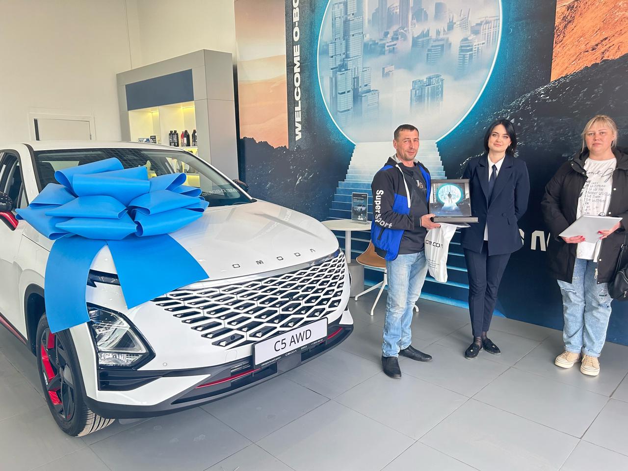 Поздравляем новых обладателей автомобилей OMODA!