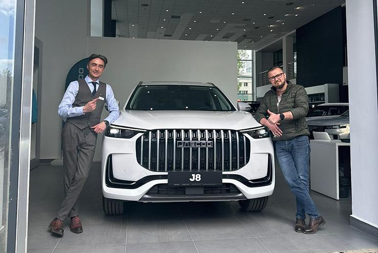 Выдача 1 автомобиля JAECOO J8