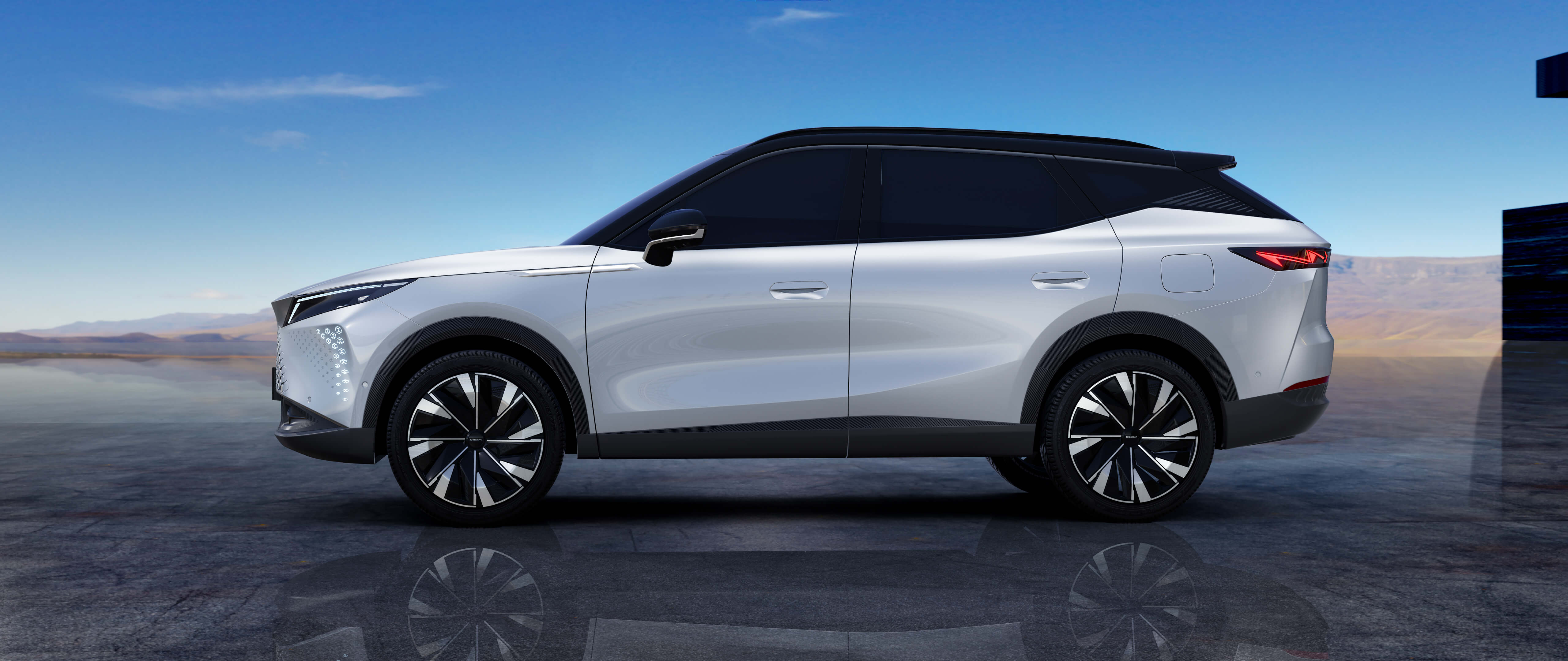 В конце апреля бренд OMODA представил новую глобальную модель под названием OMODA С7