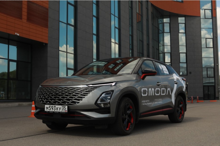 Omoda C5 – популярный кроссовер с Востока
