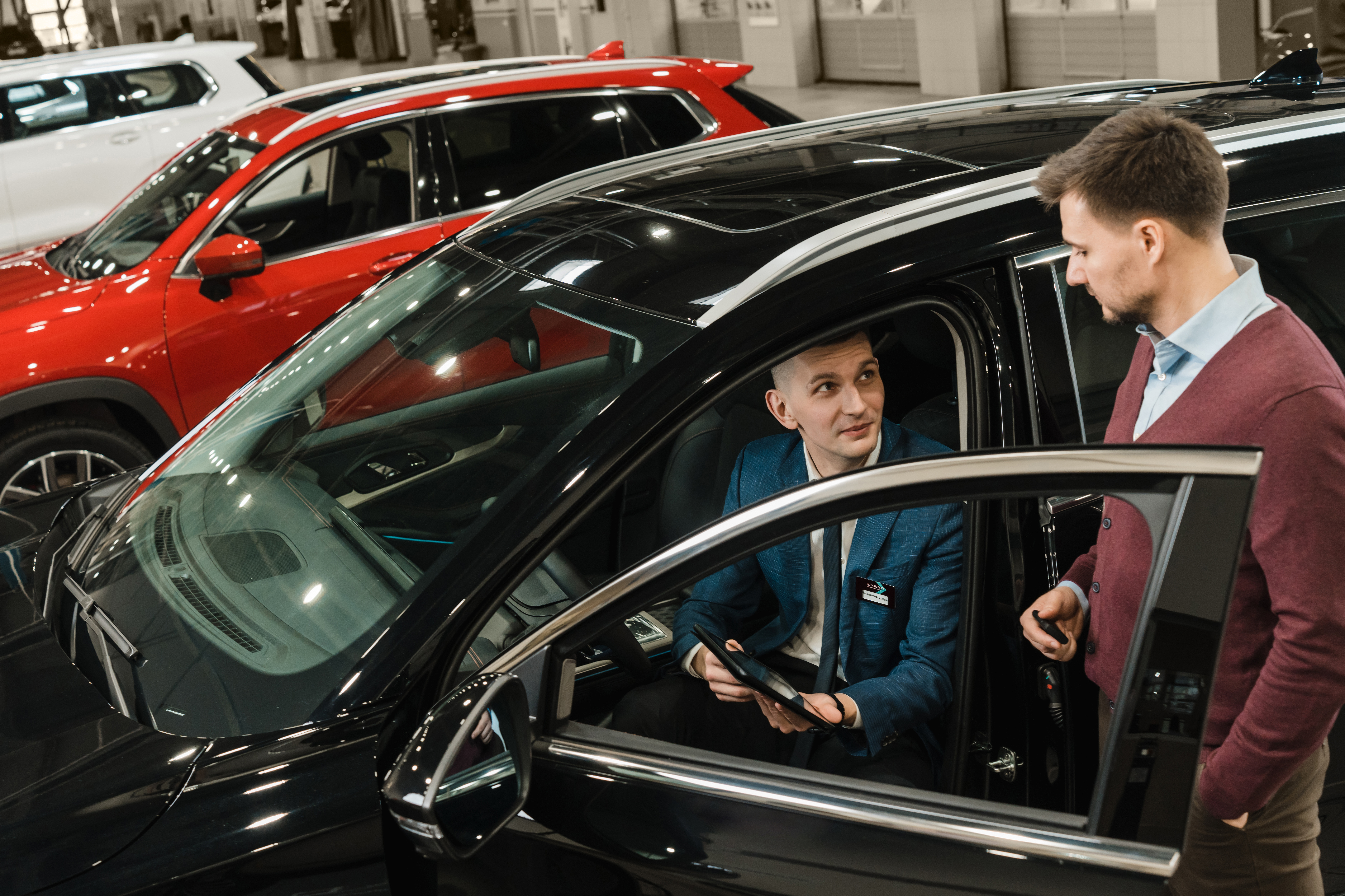 Специальные предложения на тонировку автомобиля EXEED. тонировка стекол задней полусферы автомобиля.