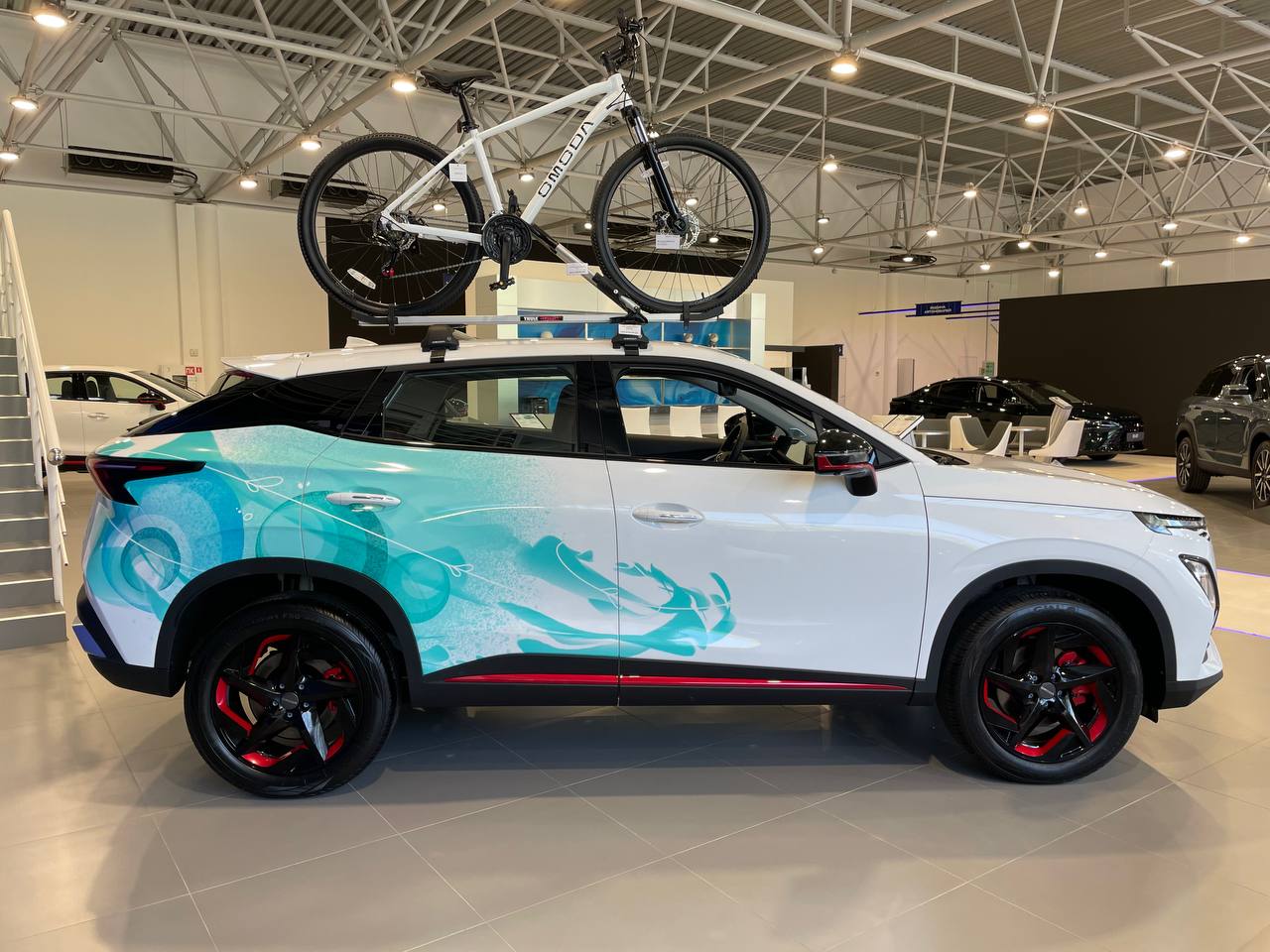 OMODA C5 в уникальном дизайне по специальной цене