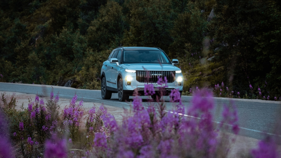 Подготовьте свой JAECOO к осени: советы для безопасных поездок