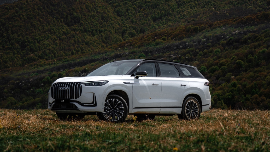 JAECOO J8: уникальная атмосфера под каждого водителя