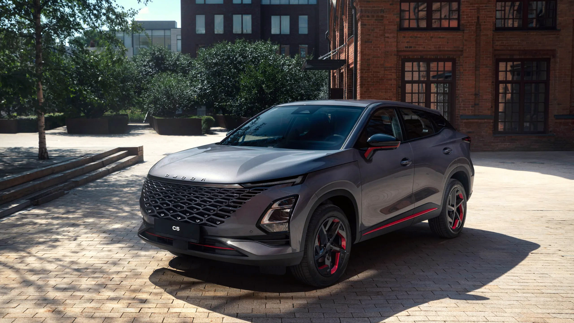 Сравнение OMODA C5 4WD и 2WD