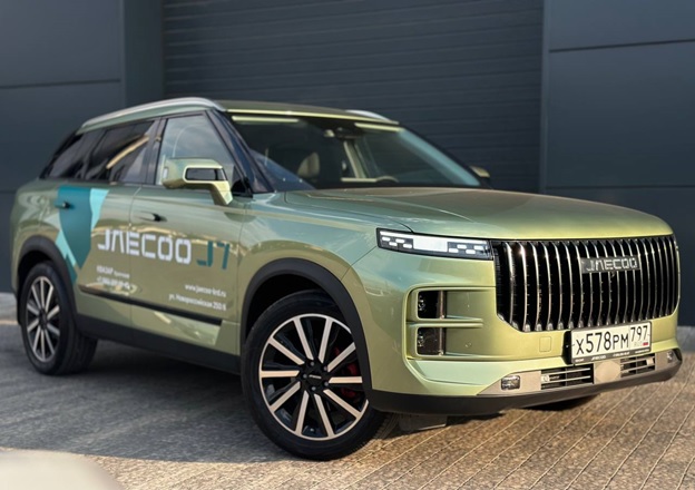 Осень – самое время разогнать желтые листья и прокатиться на новом JAECOO!