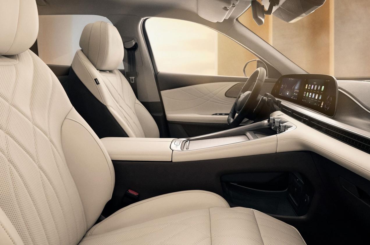 EXEED RX Flagship: технологичный, стильный и привлекательный