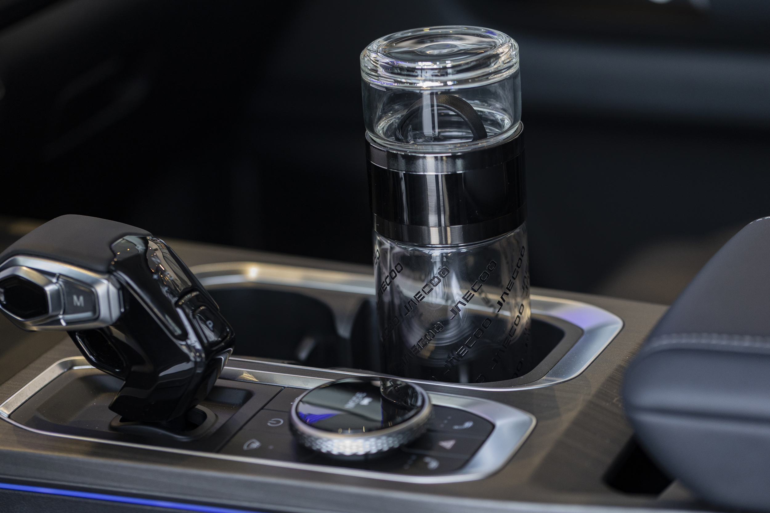 Фирменная одежда и аксессуары JAECOO в ПРЕМИУМ ПАРК Н!