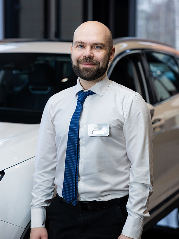 Никитин Максим