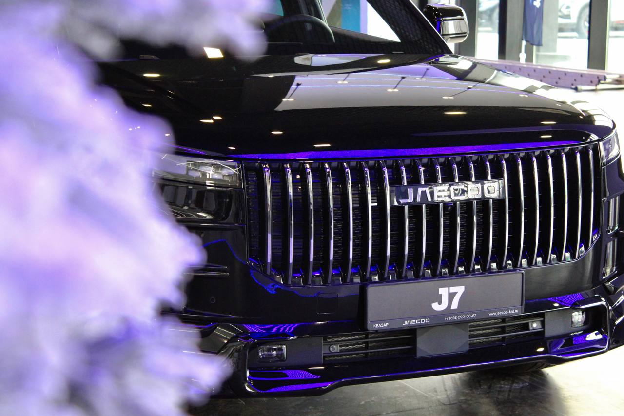 Приглашаем пройти тест-драйв во флагманском дилерском центре КВАЗАР в Краснодаре.