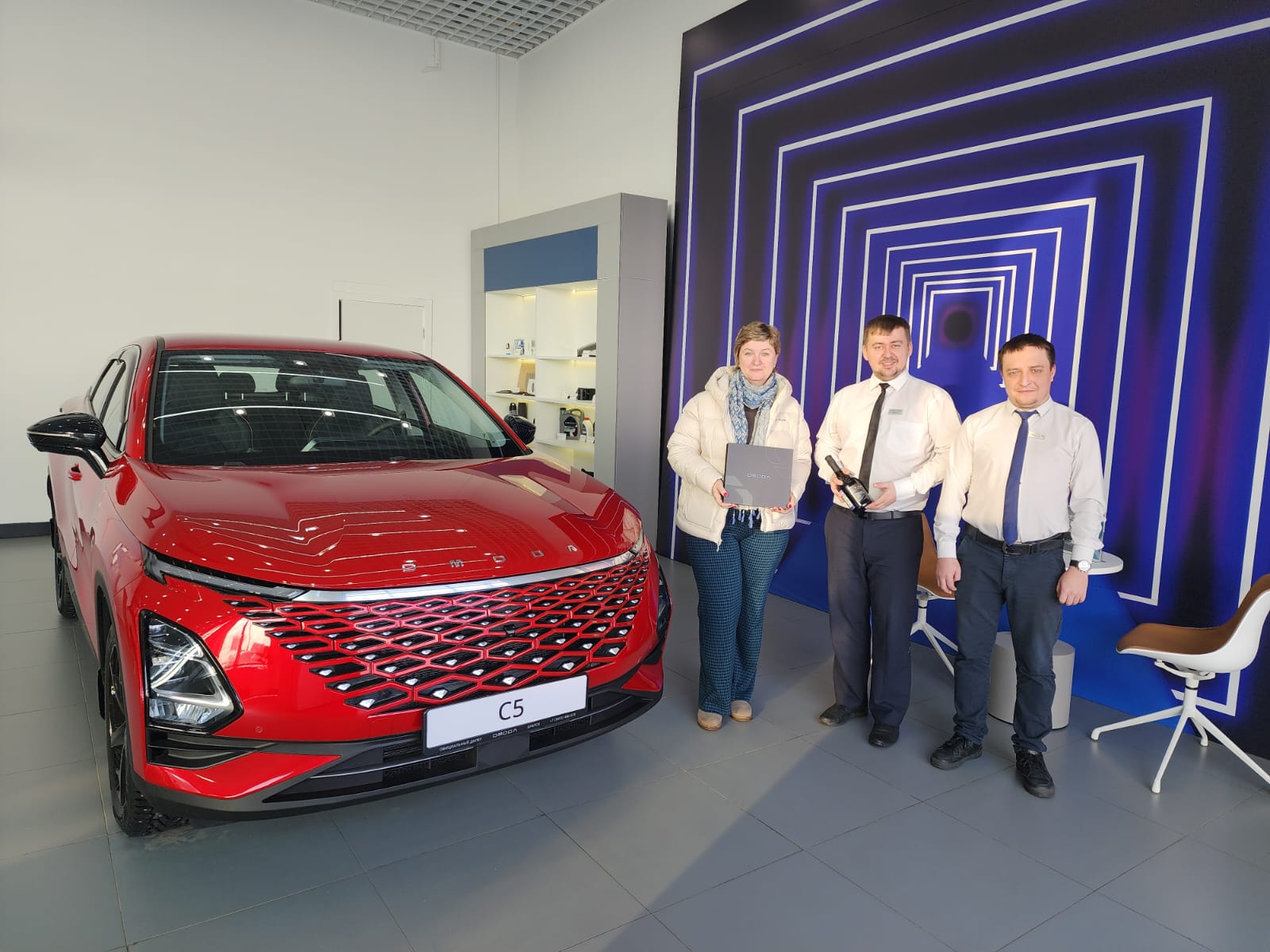 Счастливые январские обладатели новых автомобилей OMODA!