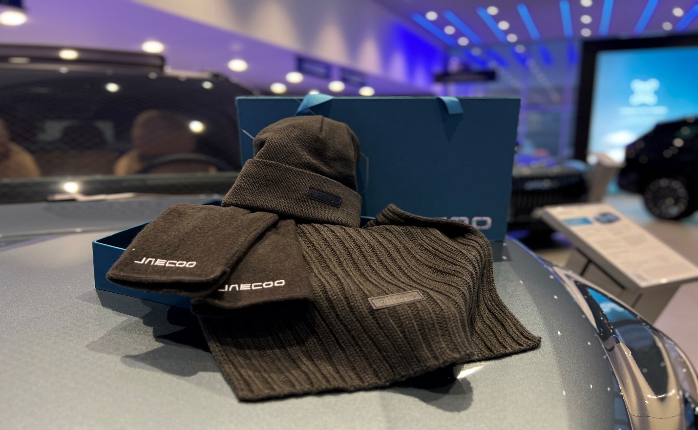 Дилерский центр JAECOO АВТО ДЛЯ ВАС дарит теплые брендированные подарки!  