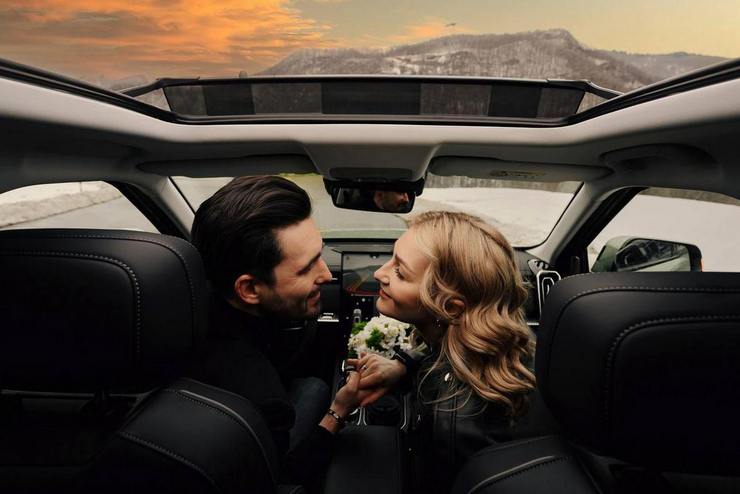 Автоцентр Автогранд поздравляет с праздником 8 марта ярких и лучезарных девушек!