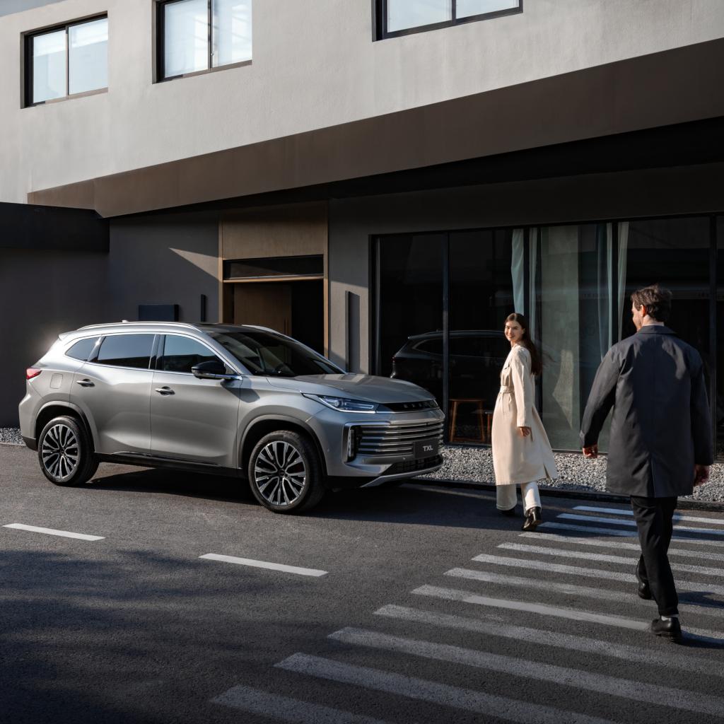 EXEED объявляет о запуске эксклюзивной программы "Знаковый клиент" и акции "Приведи друга"