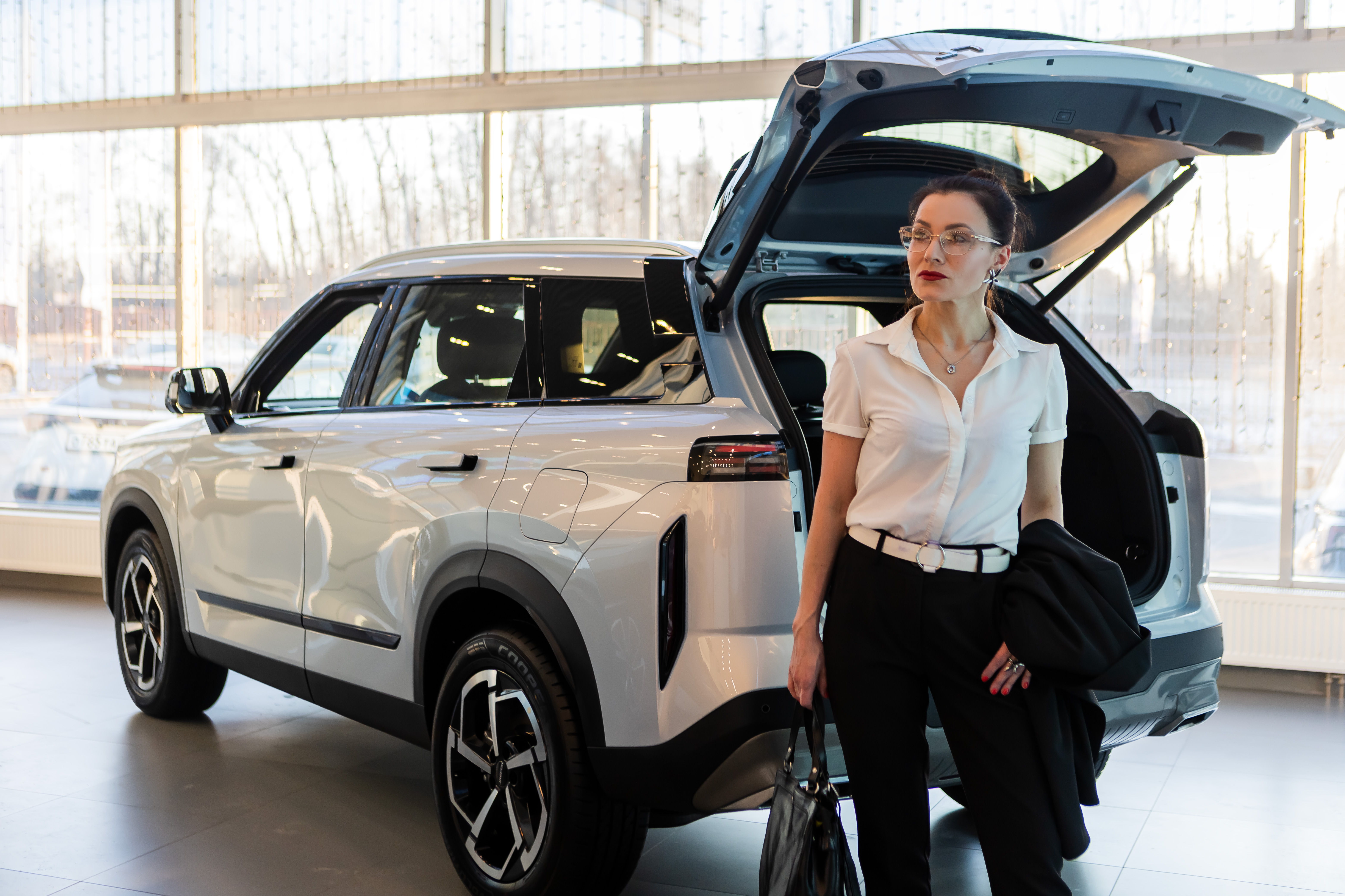 JAECOO J7: безконтактное открытие багажника — новый уровень удобства