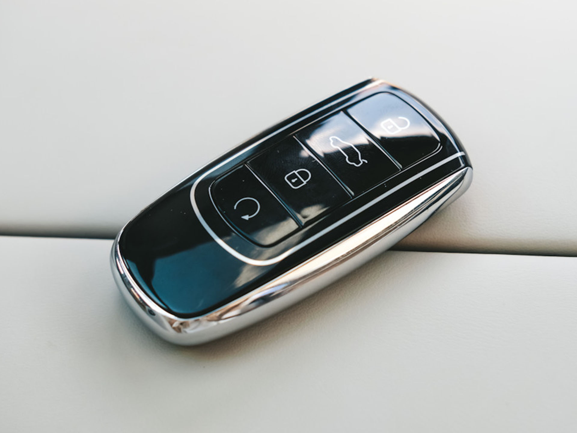 Замена батарейки в ключе EXEED