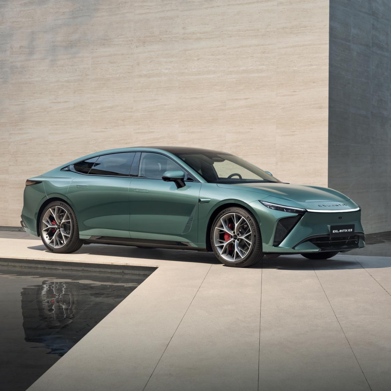 EXLANTIX ES отмечен тремя ведущими наградами в области дизайна