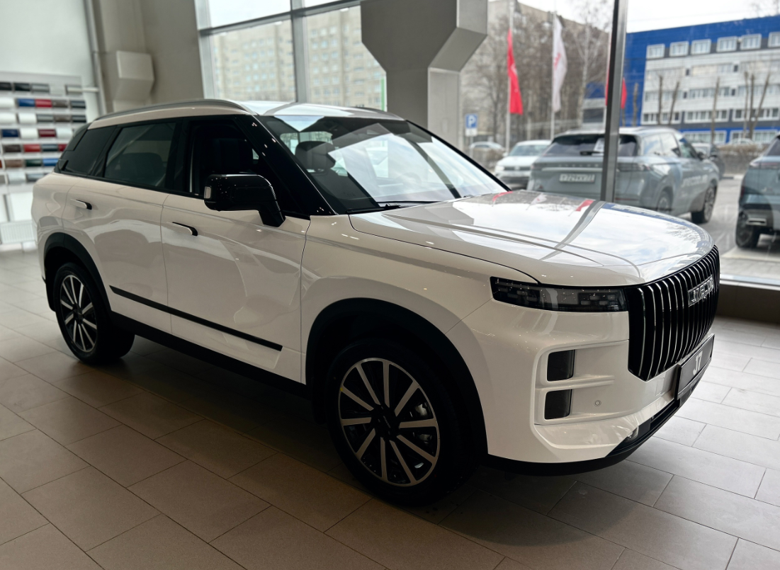 ВЫБИРАЕМ JAECOO В АВТОСАЛОНЕ МОТОМ!