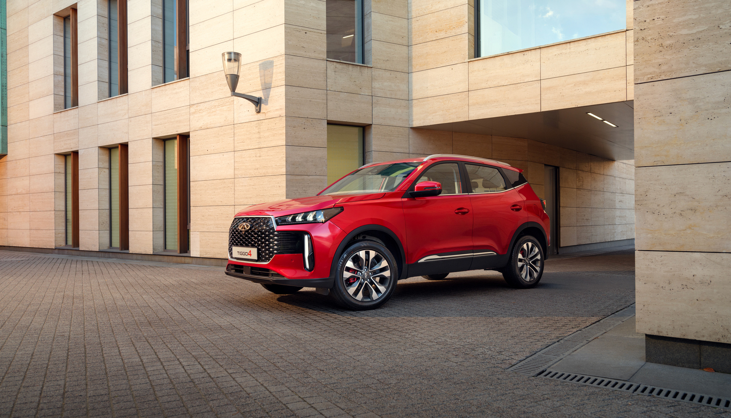 Старт продаж: TIGGO 4 с механической коробкой передач 