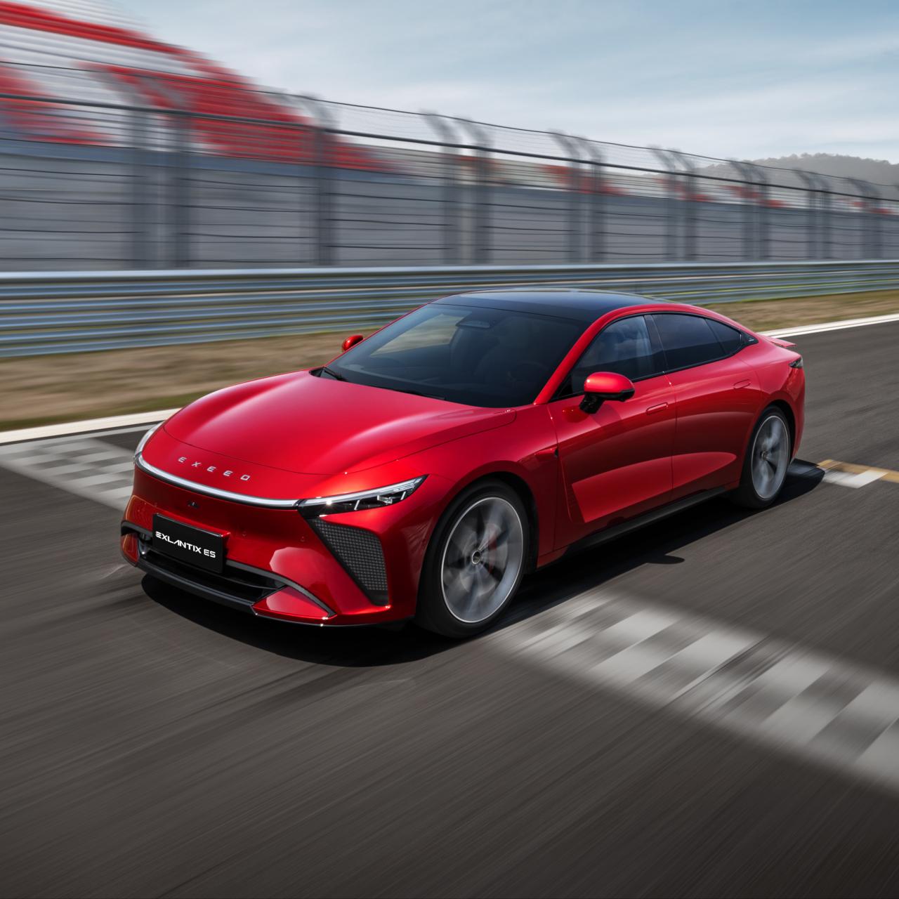 Четырехдверное гибридное купе EXEED EXLANTIX ES сертифицировано для российского рынка