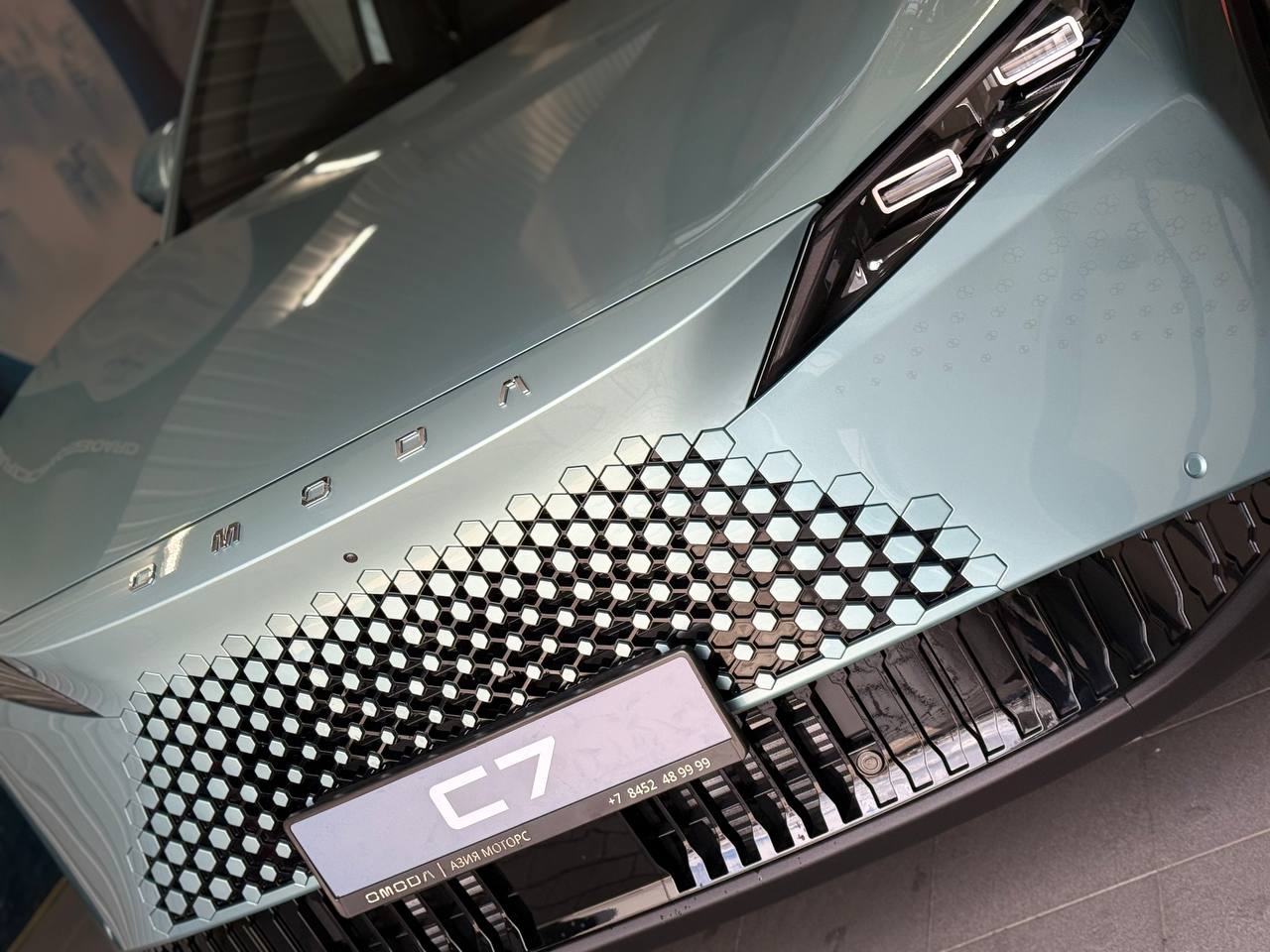 Взгляд, от которого не отвести глаз: экстерьер OMODA C7 