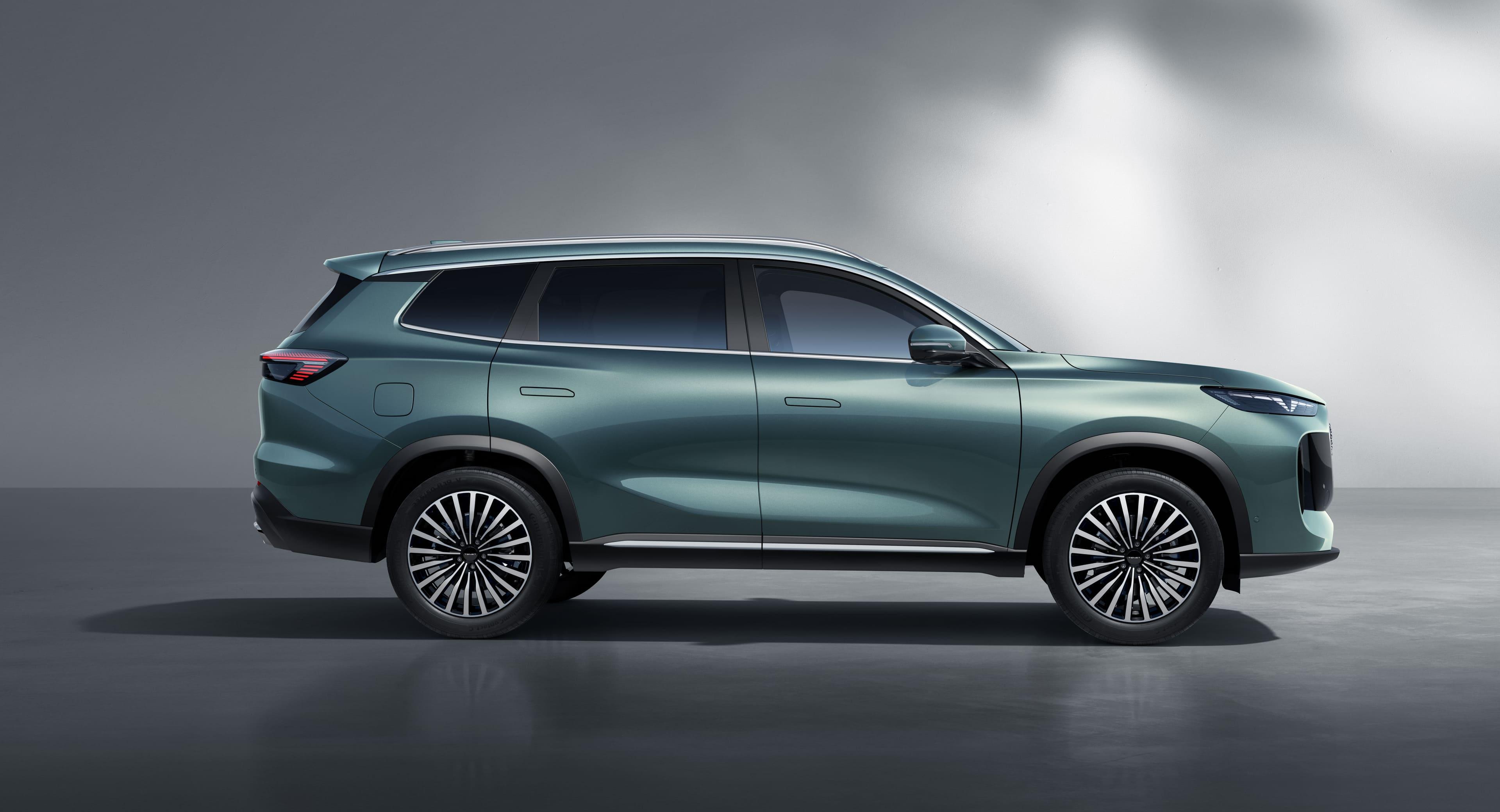 Городской кроссовер TENET T8 - фото 1