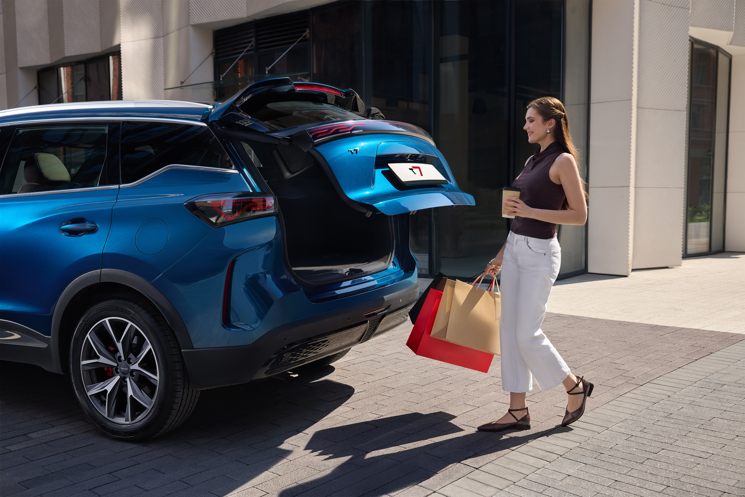 Открытие багажника без помощи рук