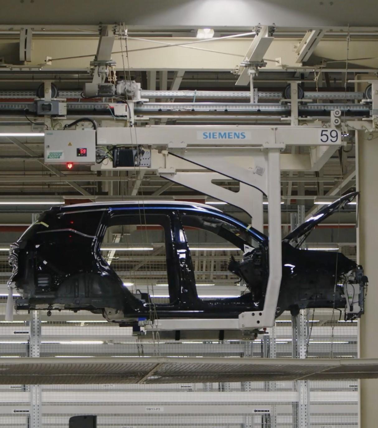 На заводе «АГР Холдинг» в Калуге запущено производство полного цикла автомобилей российского бренда TENET