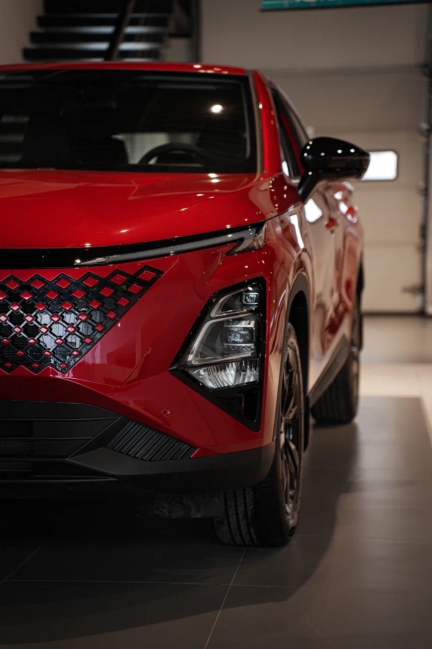 ВЫ В НАДЕЖНЫХ ЖЕЛЕЗНЫХ «РУКАХ» 