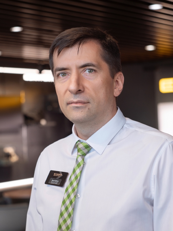 Денис Зенин