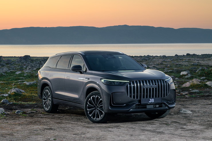 Четыре сезона — один кроссовер: JAECOO J8 покоряет дороги при любой погоде