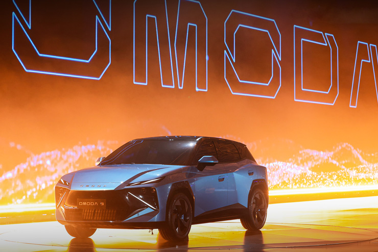 Эксклюзивный оттенок, гоночный пакет и наборы для кастомизации: OMODA раскрывает подробности о меха-кроссовере OMODA 3