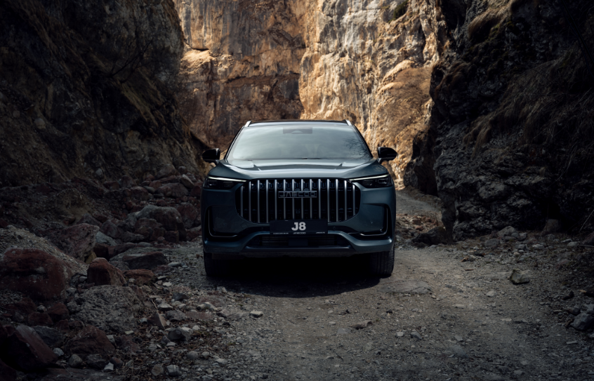 В JAECOO J8 вы чувствуете поддержку электронных ассистентов на каждом километре