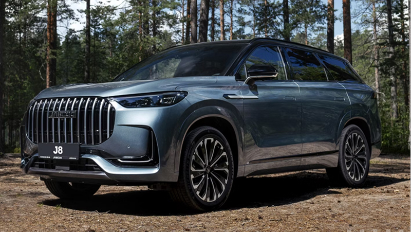 Панорамная крыша, интерьер и передовые технологии в JAECOO J8