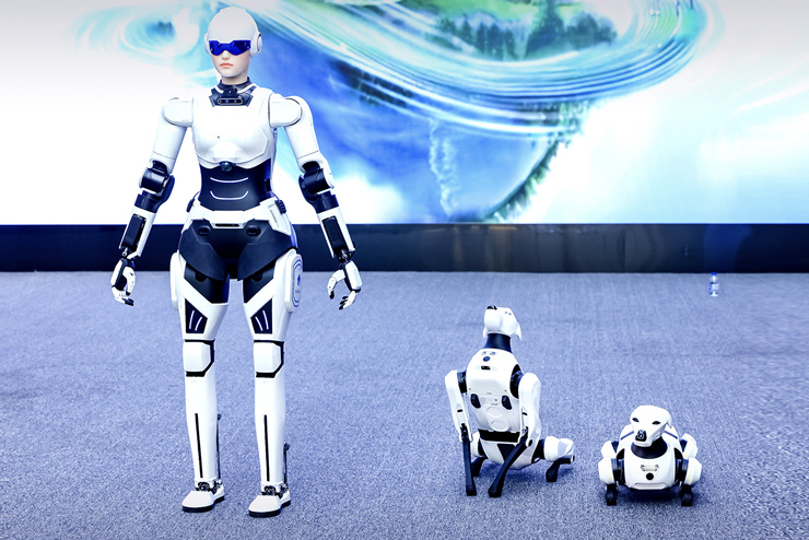 Презентация автомобиля от робота Mornine на саммите OMODA и JAECOO в Уху