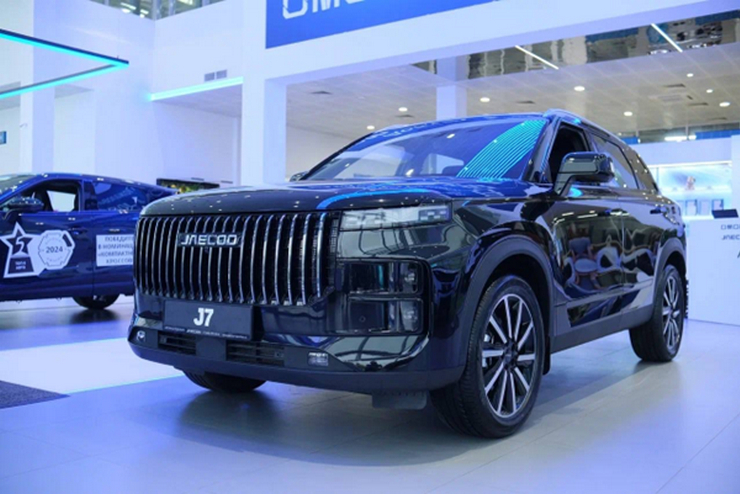 Зима в удовольствие: какие тёплые опции есть в JAECOO J7 и JAECOO J8