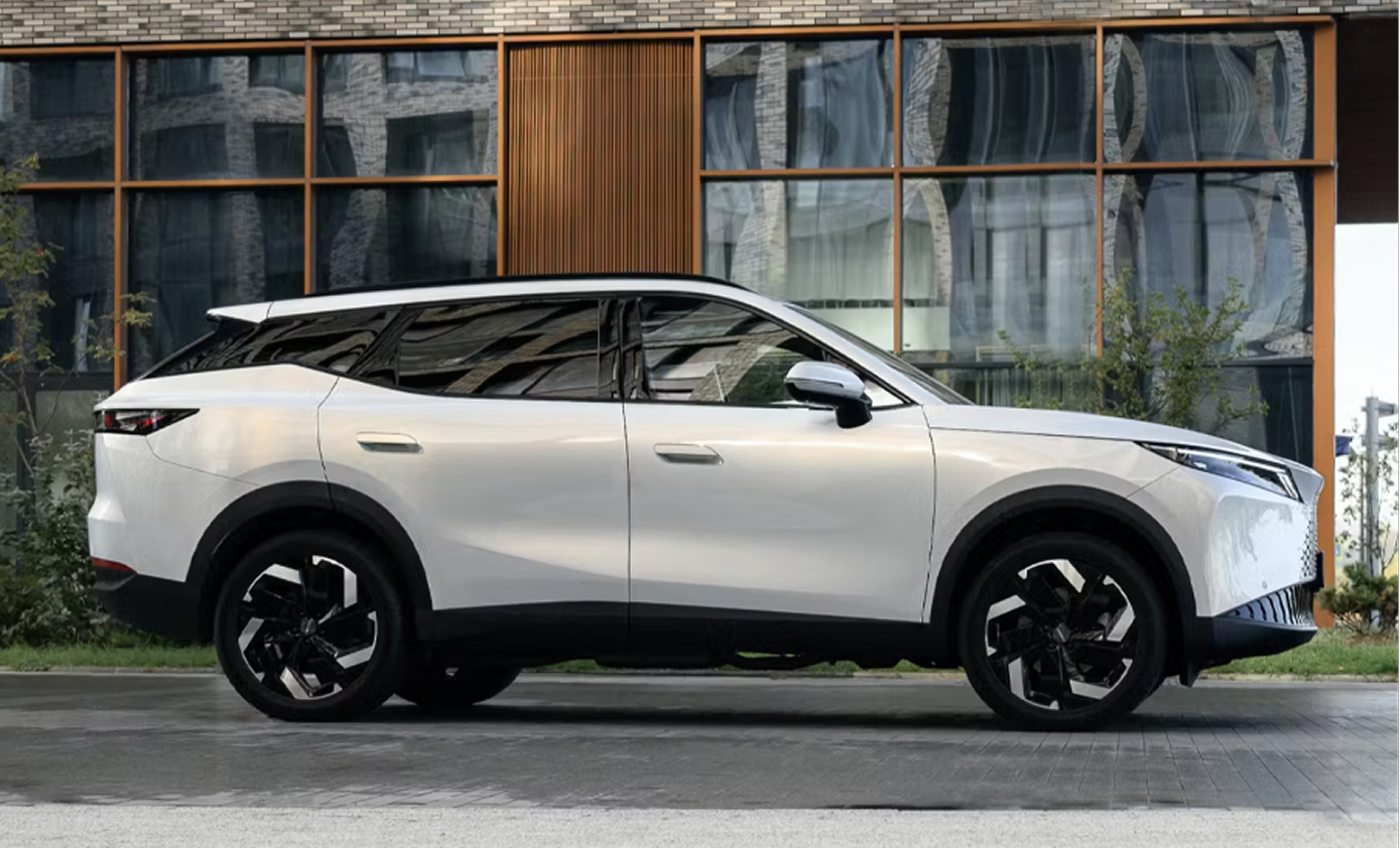 OMODA C7 — высокий клиренс для уверенной езды